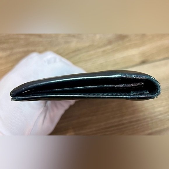 SALVATORE FERRAGAMO Ganchini Leather Wallet in Black - EUC - Picture 10 of 11